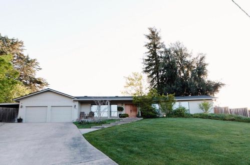 6933 Arrowwood Ct, Riverbank, CA 95367-9650