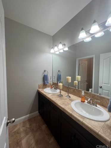 2363 Pinehurst Ave, Fresno CA  93730-5950 exterior