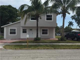 16735 99th Ct, Miami, FL 33157-3256