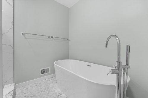 5903 Stanton Ave, Pittsburgh PA  15206-2117 exterior