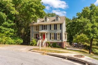 1102 Shades Cir, Huntsville, AL 35803-1756
