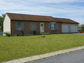 202 Queen St, Bordnersville, PA 17038-9747