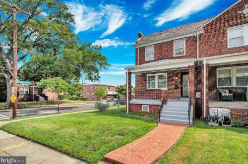 4729 10th St, Washington, DC 20017-3910
