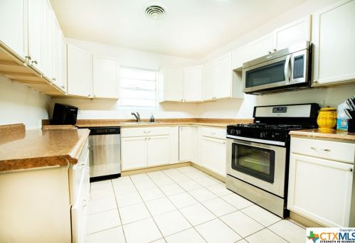 110 Carothers St, Copperas Cove, TX 76522-2601