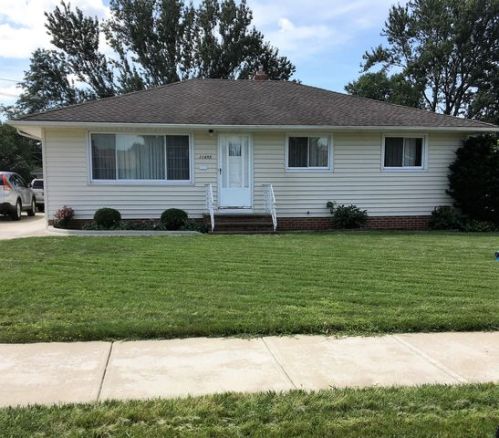 11495 Kader Dr, Cleveland, OH 44130-7250