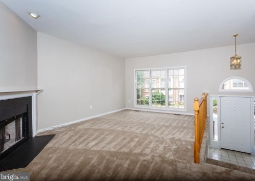 2131 Kings Garden Way, Falls Church VA  22043-2596 exterior