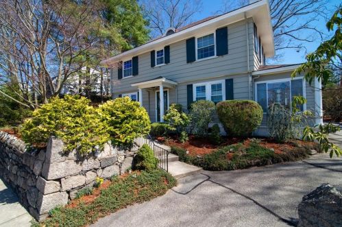 501 River Ave, Providence, RI 02908-2131