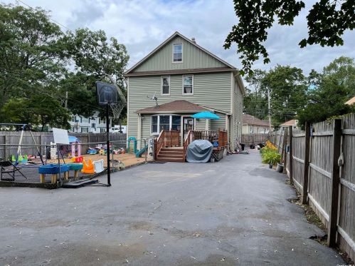 80 11 St, Huntington Station NY 11746-1729 exterior