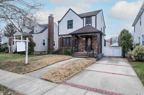 246-68 86th Rd, Jamaica, NY 11426-1024