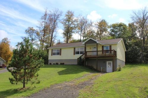 109 Adam Dr, Blakes, PA 16912-1036