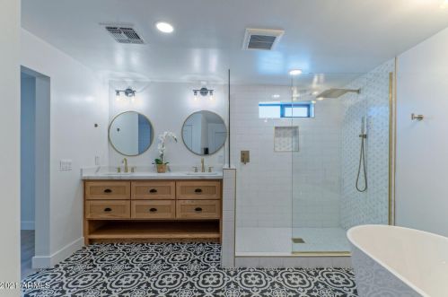 8232 Montecito Ave, Scottsdale AZ  85251-2719 exterior