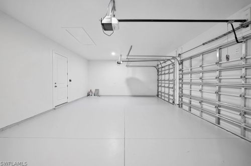 409 6th Ter, Cape Coral FL  33990-1529 exterior