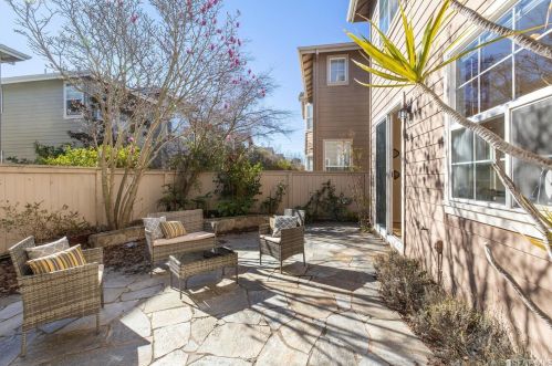 600 Landmark Ln, Redwood City CA  94065-2888 exterior