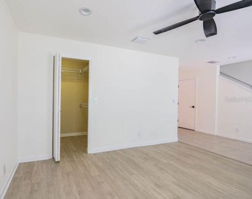 87 16th St, Saint Petersburg FL  33705-1600 exterior