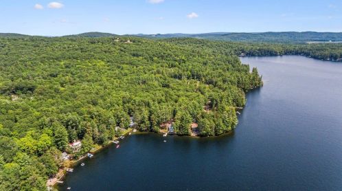 44 Roberts Cove Rd, Wakefield NH  03872-4741 exterior