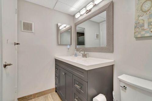 691 Burgundy O, Delray Beach FL  33484-4914 exterior