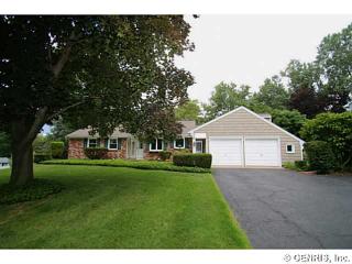 3 High Point Trl, Fairport, NY 14450-3017