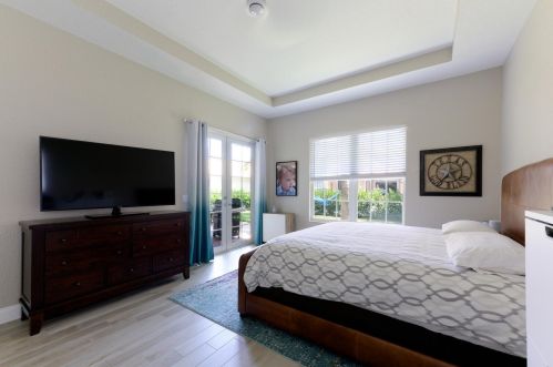 112 Via Santa Cruz, Jupiter FL  33458-6929 exterior