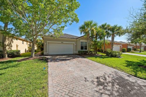 10051 Brookgreen Dr, Fort Pierce, FL 34987-2400