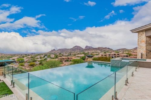 9710 Palisades Blvd, Scottsdale AZ 85268-2755 exterior