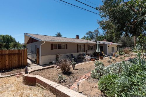 1010 Bear Valley Rd, Escondido, CA 92025-6747