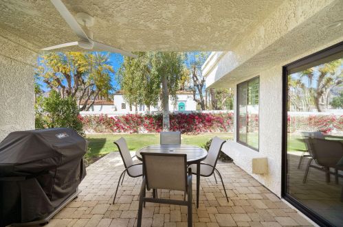 77494 Calle Mazatlan, La Quinta CA  92253-2507 exterior