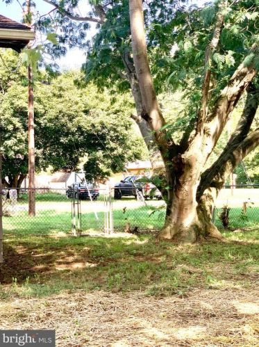 1 Old Barn Rd, Richmond National Battlefiel VA  22835-9008 exterior