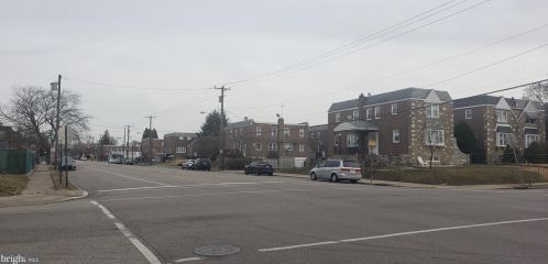 850 Longshore Ave, Philadelphia PA  19111-4423 exterior