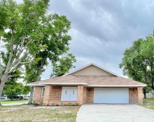 700 Grand Plaza Dr, Orange City, FL 32763-8008