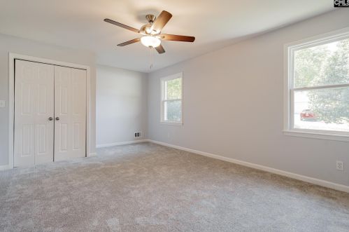 1712 Robin Crst Dr, Cayce-West Columbia SC  29169-5433 exterior