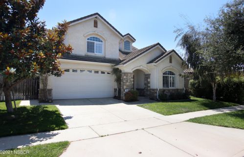 1422 Avola Ave, Santa Maria, CA 93458-8354