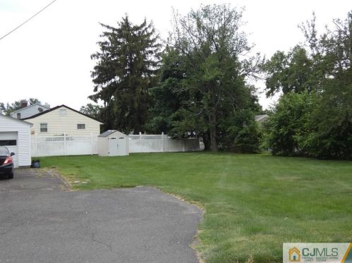 109 Tompkins Ave, South Plainfield NJ  07080-3042 exterior