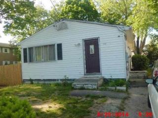 131 Offaly St, Amityville, NY 11701-1419