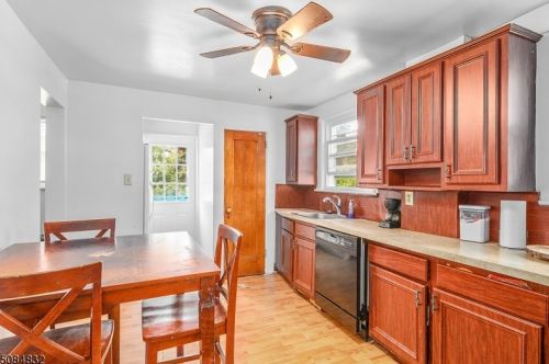 42 Park End Pl, East Orange NJ  07018-1113 exterior