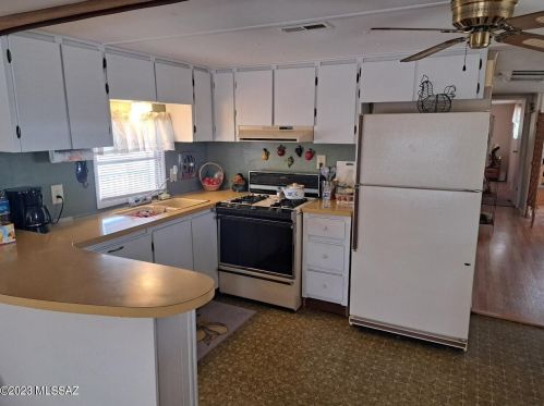 5700 Lazy S St, Tucson, AZ 85713-6309