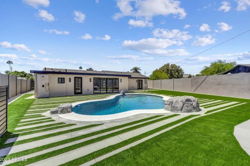 7321 11th Pl, Phoenix AZ  85020-5017 exterior