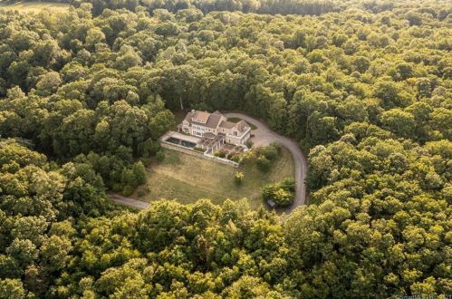 206 Wykeham Rd, Washington Depot, CT 06793-1314