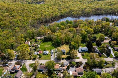 286 Germantown Rd, West Milford NJ  07480-2407 exterior