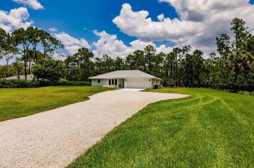 5345 Hawthorn Woods Way, Naples FL  34116-5023 exterior