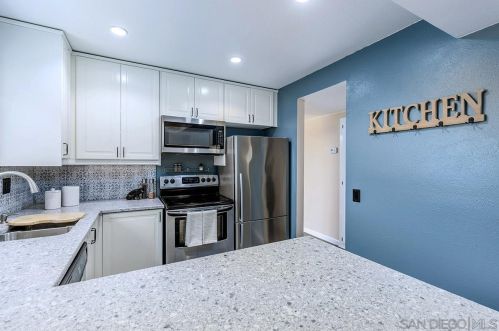 353 Stage Coach Rd, Oceanside, CA 92057-7002