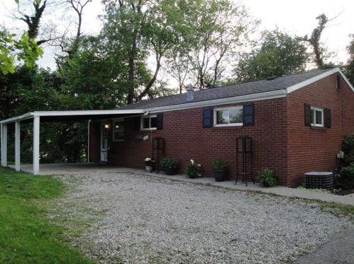 520 Oregon St, Monongahela, PA 15063-2522