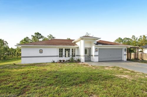 3495 48th Ave, Naples, FL 34120-1567
