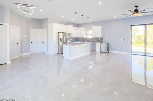 2916 49th St, Lehigh Acres, FL 33971-4789