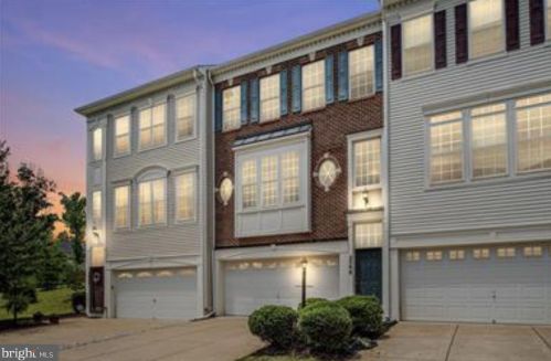 2598 Oak Tree Ln, Woodbridge, VA 22191-6012