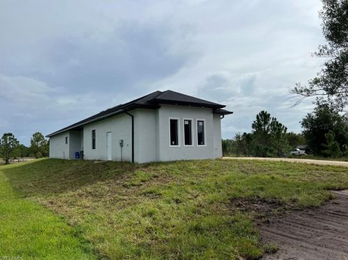 3525 68th Ave, Naples, FL 34120