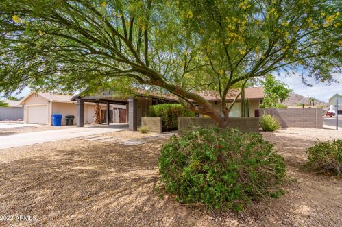 2446 Aster Dr, Phoenix AZ  85032-6936 exterior