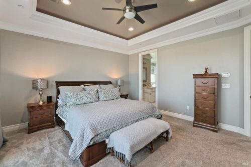 2054 Zinfandel Ct, Vacaville CA  95688-2829 exterior
