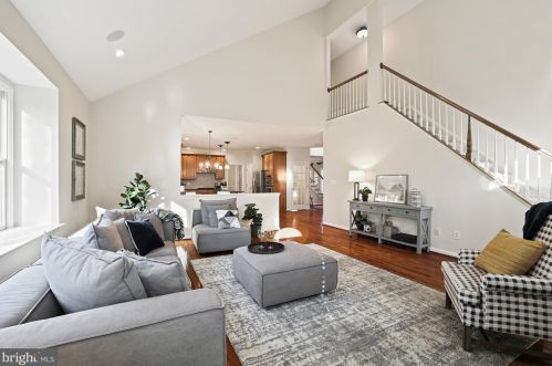 3211 Winter Sun Ter, Herndon VA  20171-1939 exterior