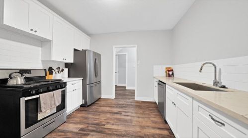 1327 33 St, Galveston TX 77550-4333 exterior