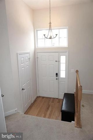 687 Mcleary Sq, Leesburg, VA 20175-5651